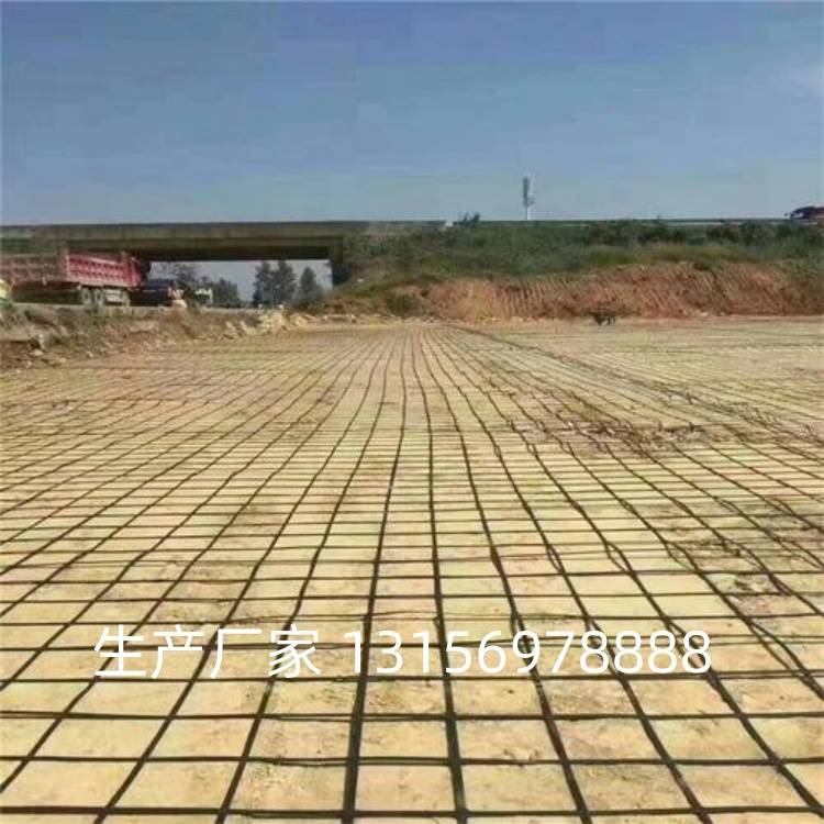 玻纤土工格栅:如何增强地基与路面的整体性能